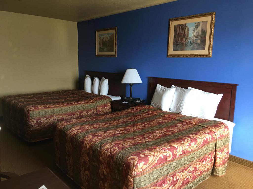 Econo Lodge Inn & Suites Greenbrier Exterior foto