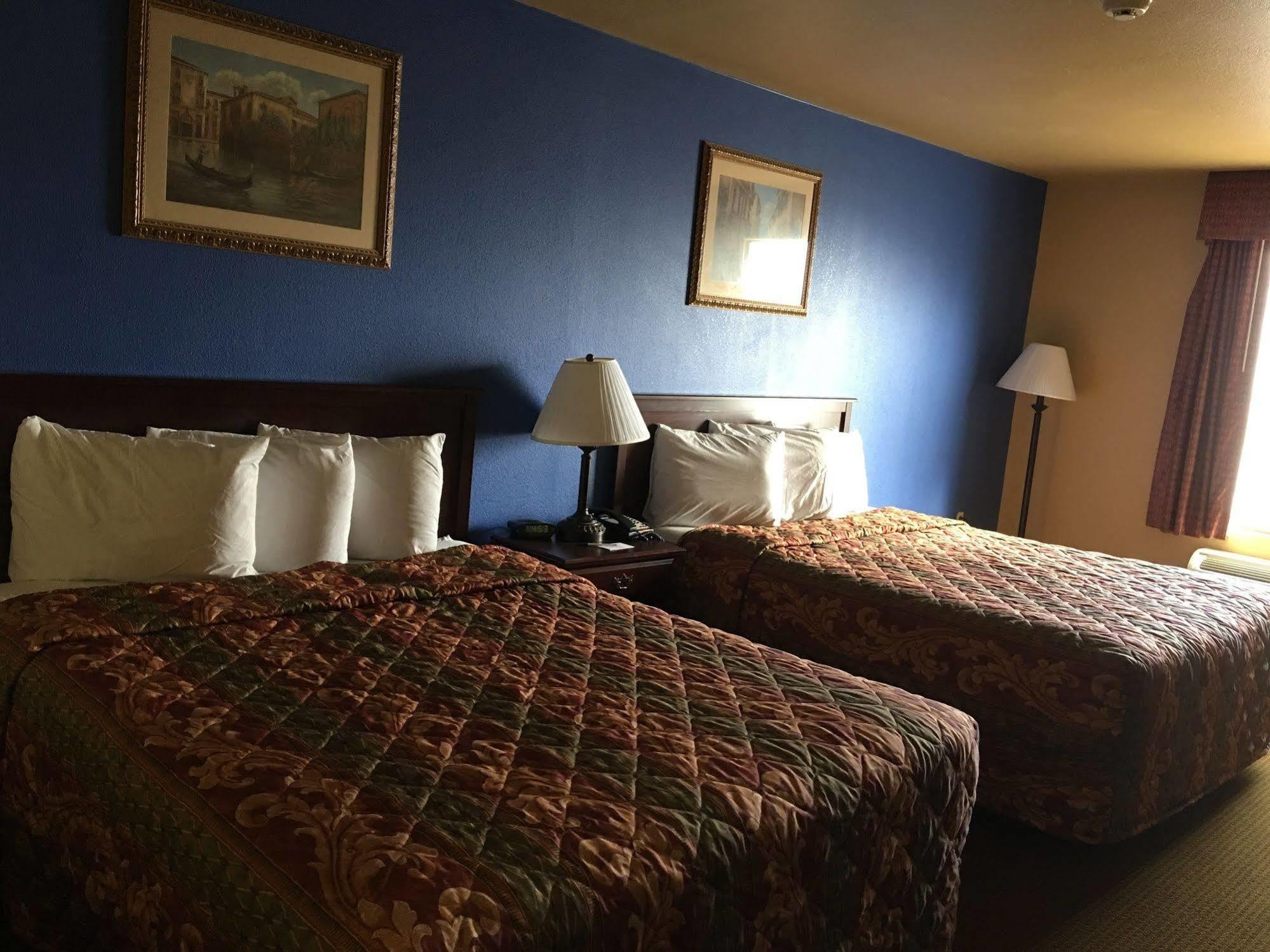 Econo Lodge Inn & Suites Greenbrier Exterior foto