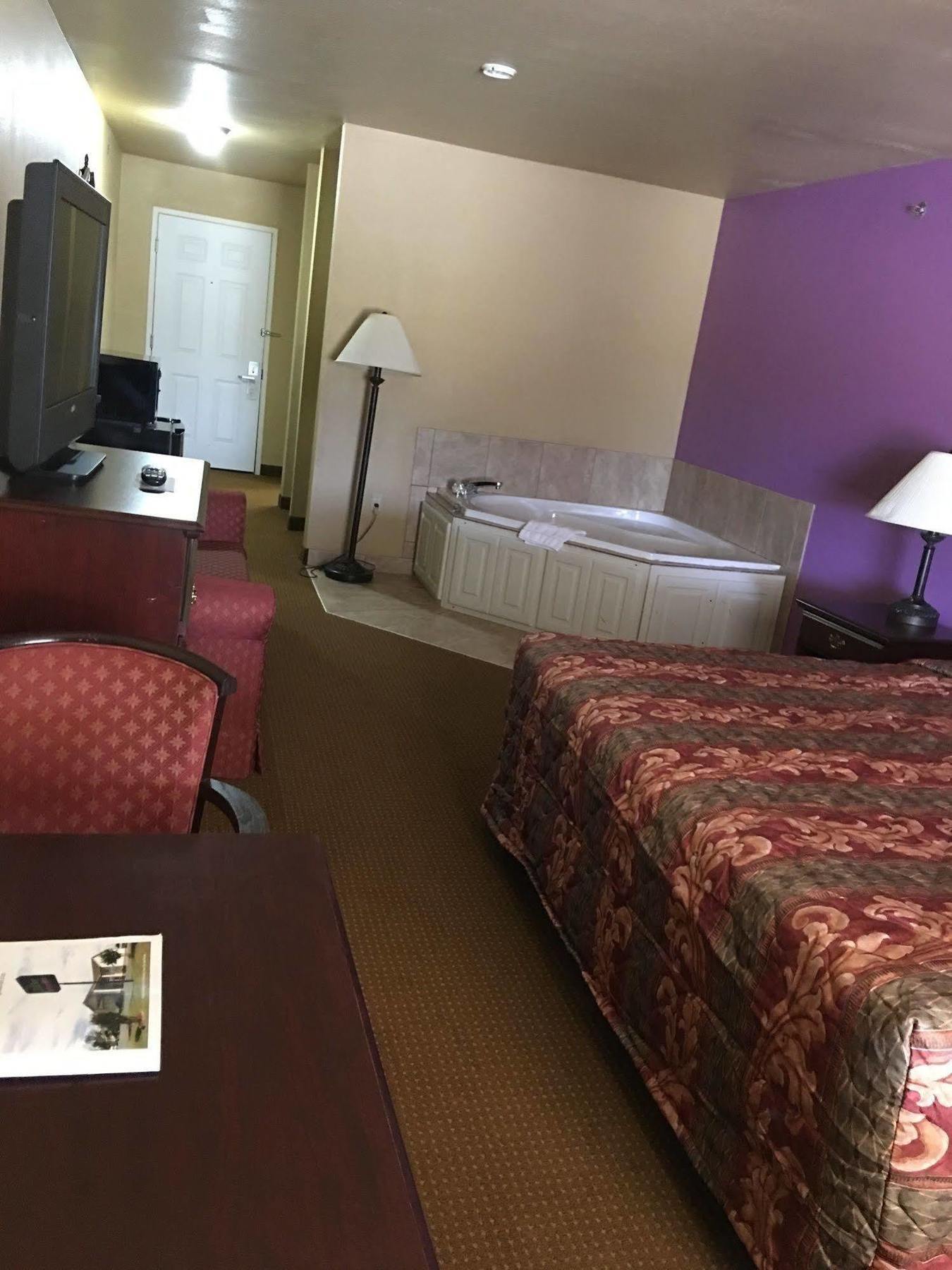 Econo Lodge Inn & Suites Greenbrier Exterior foto