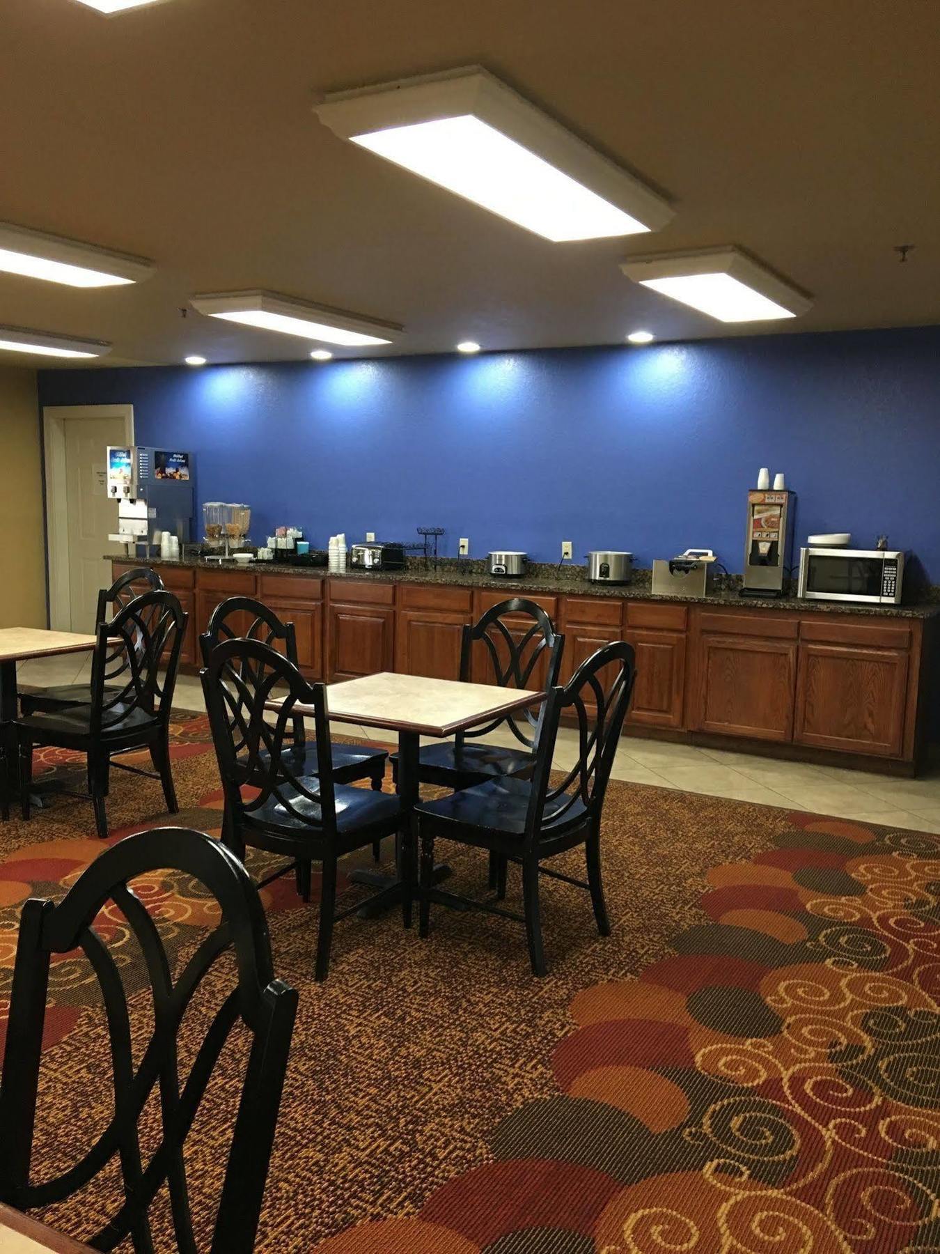 Econo Lodge Inn & Suites Greenbrier Exterior foto